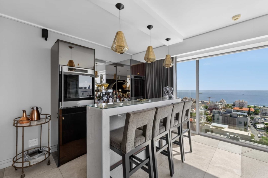 3 Bedroom Property for Sale in Sea Point Western Cape
